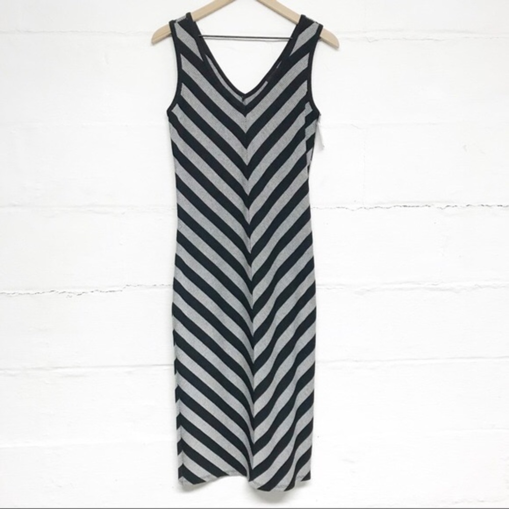 Mossimo Black & Gray Midi Dress